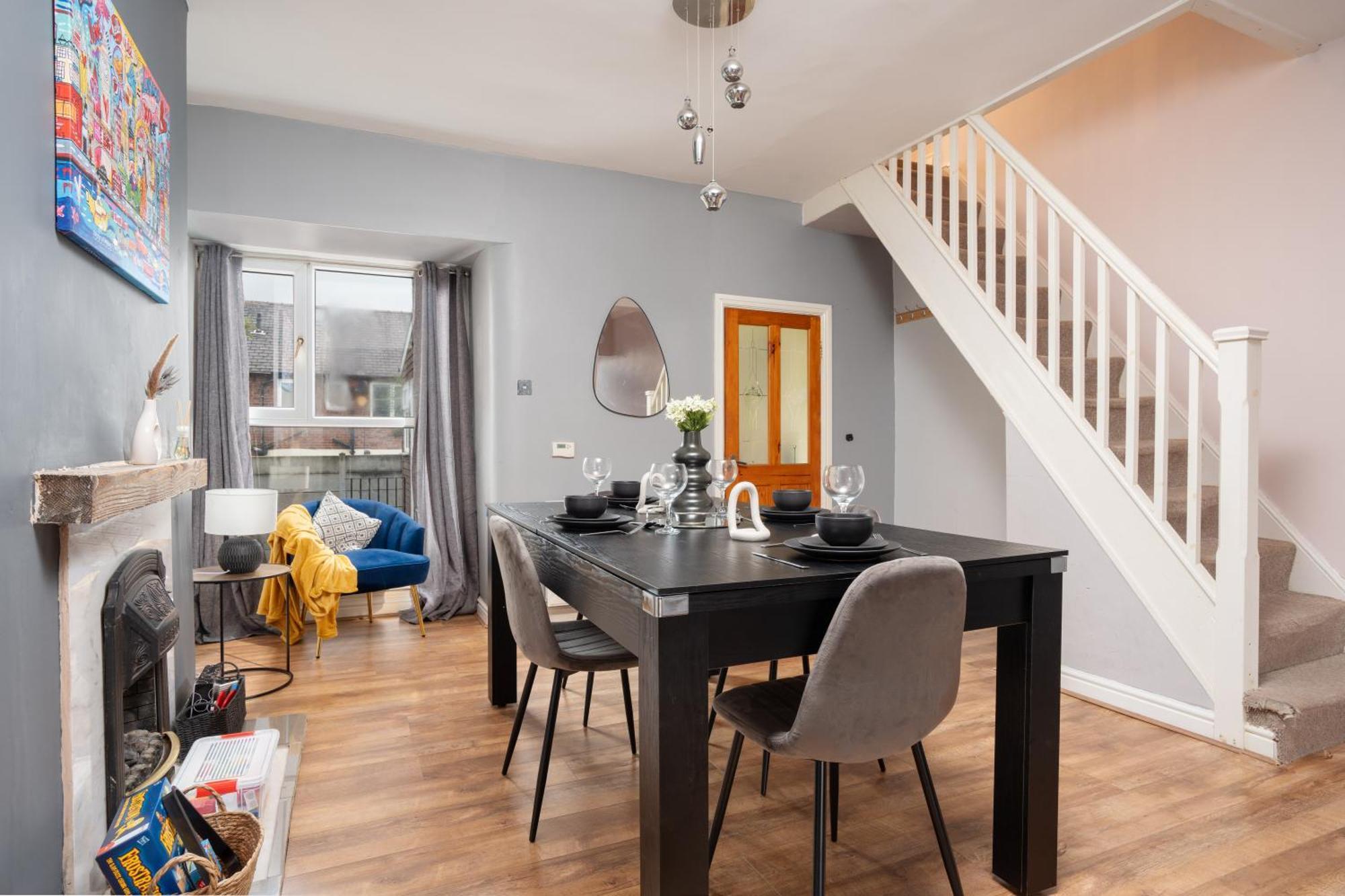 Modern & Spacious - Pool Table - Free Parking - Sleeps 10 Манчестер Экстерьер фото